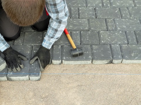 Common Materials for Paving Standard and Bridge Driveways in Oakland