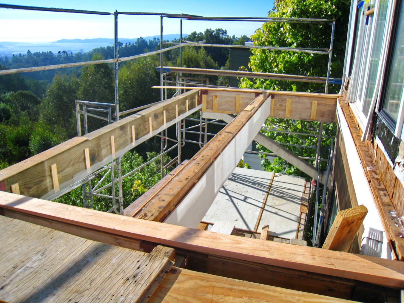 Is Your Deck Truly Low-Maintenance or Maintenance-Free? There’s No Such Thing!